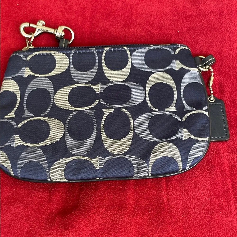 Coach Navy Signature Canvas Wristlet with Gray 'C' Pattern EUC - Picture 2 of 7